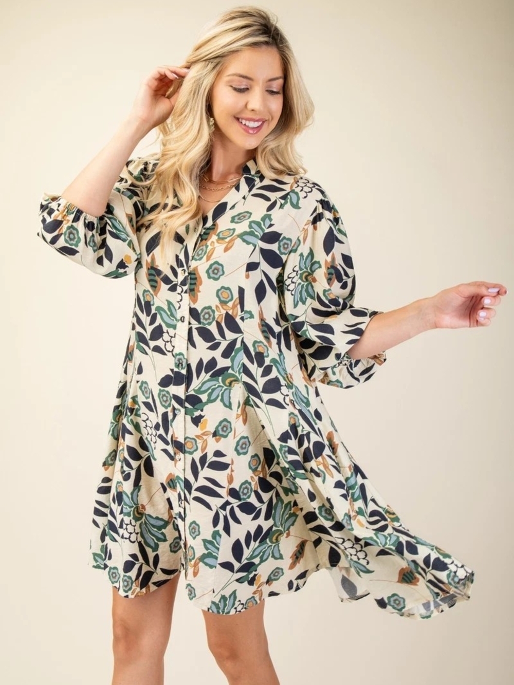 NWOT Gigio Medium Floral Printed Mini Dress